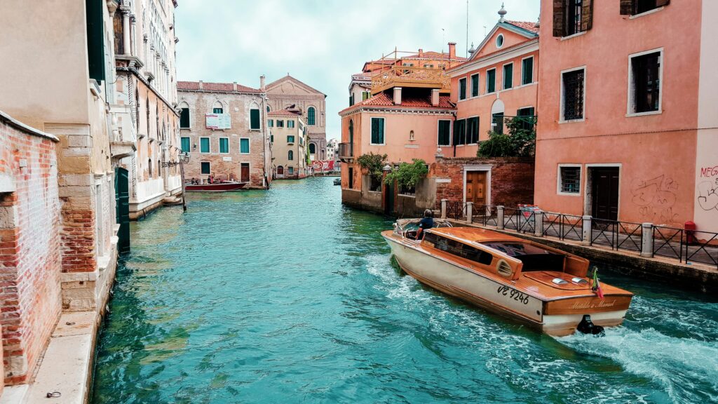 Italy Visit Visa | Study in Italy with Trusted Experts – Plains & Planes 1 Italy Visit Visa | Study in Italy with Trusted Experts – Plains & Planes Venice